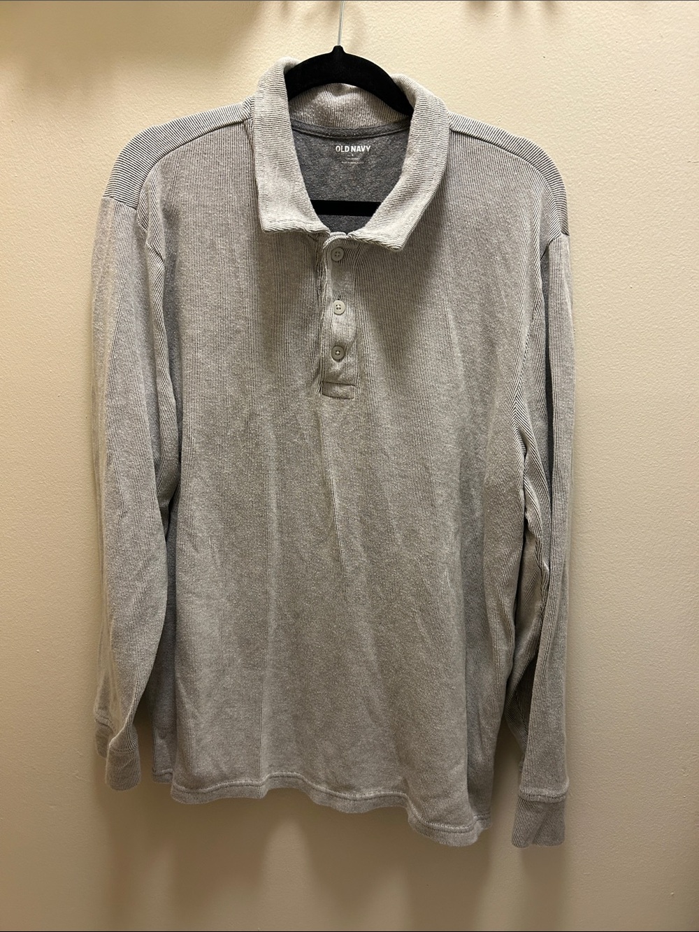 Old Navy Men's Light Gray Long Sleeve Polo Pullover